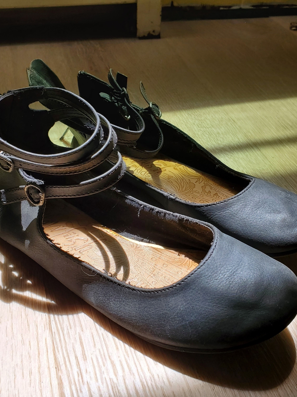 Girl's Black Zip- Up Sandals